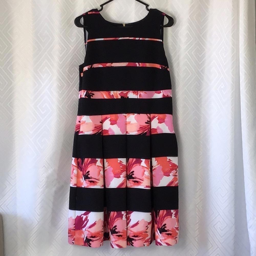 NWOT Dress Barn Floral Sleeveless Dress Women’s Size 14